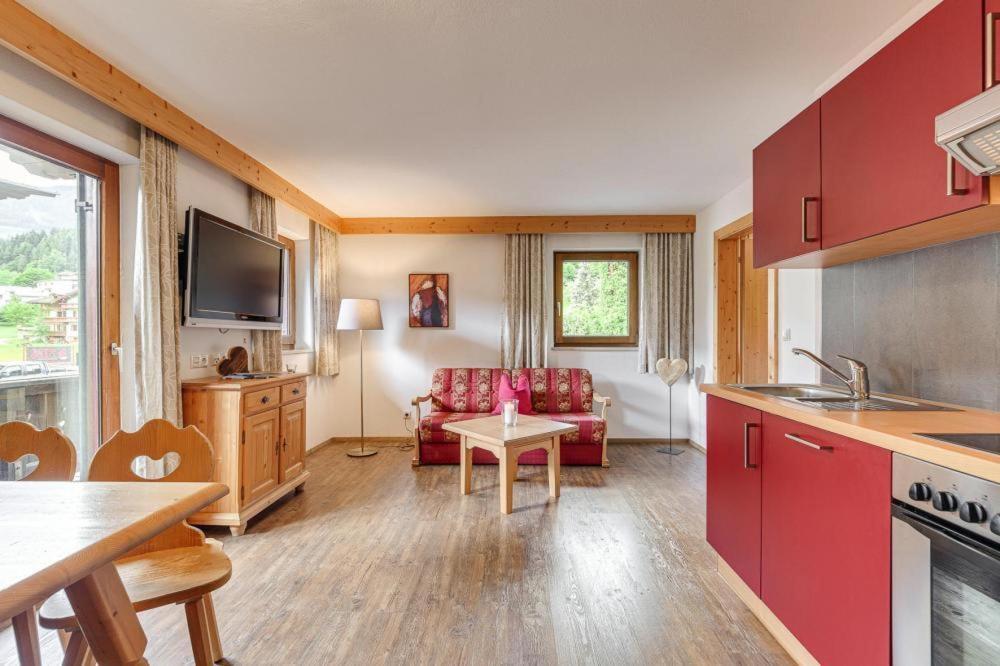 Apartment In Fuegen With A Shared Wellness المظهر الخارجي الصورة