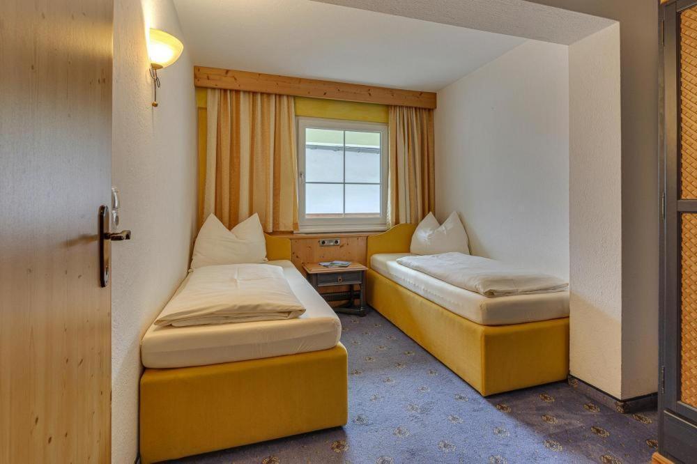 Apartment In Fuegen With A Shared Wellness المظهر الخارجي الصورة