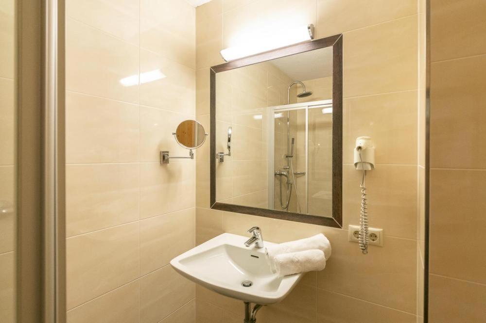 Apartment In Fuegen With A Shared Wellness المظهر الخارجي الصورة